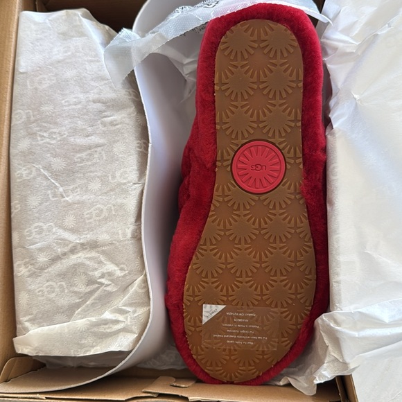 NIB UGG Fluff Yeah Slide - Picture 3 of 4